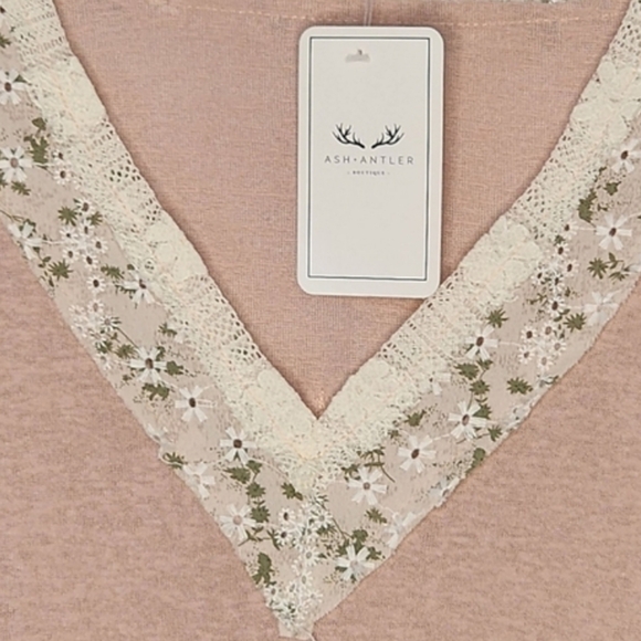 POL Zinnia Pink Floral Cactus Applique Boho Long Sleeve Top Medium - Picture 4 of 9